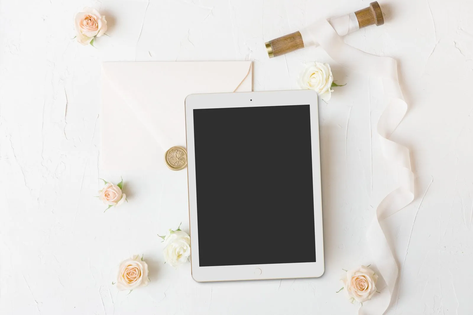 Wedding Planner or Day-of Coordinator: What’s the Difference?